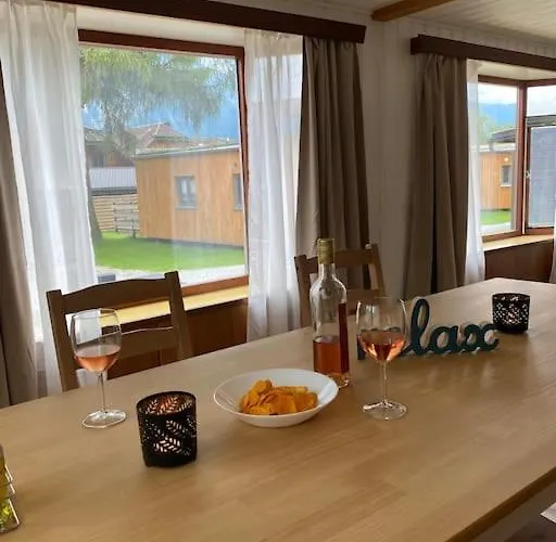 Cozy 2-bedroom Feriehus *