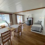 Cozy 2-bedroom Tatil Evi